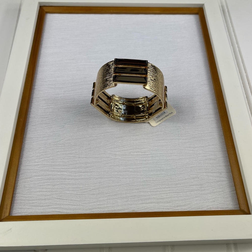 Gold and Black Hematite Bracelet - Picture 2 of 9